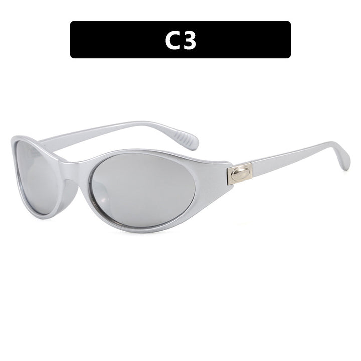 Dame stilfull solbrille i elegant ovalt design med beskyttende UV-filter Luvikno