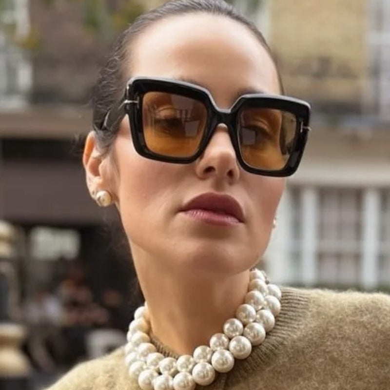Dame firkantet solbrille med komfortabel plastramme og UV-beskyttelse Luvikno