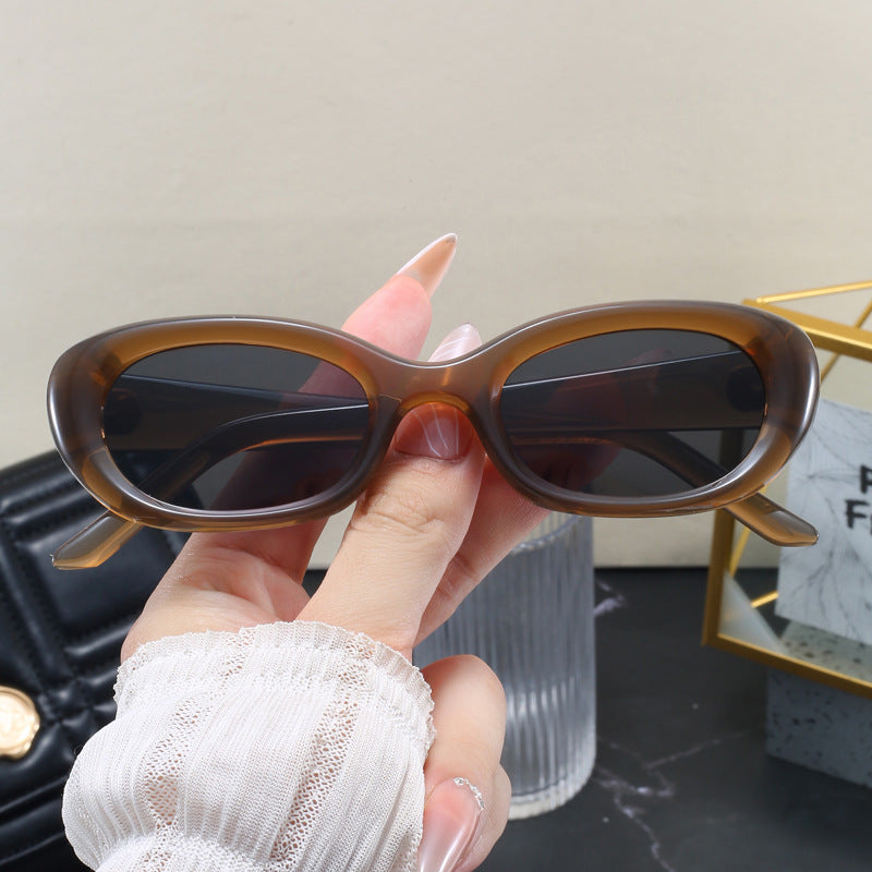 Dame moteriktig solbrille med oval design og UV-beskyttelse Luvikno