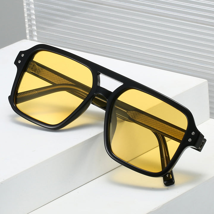 Damer mote solbrille i elegant skilpaddedesign Luvikno