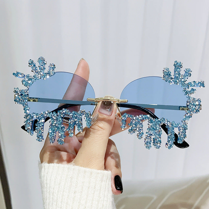 Dame Ekstravagant solbrille med glitrende strassdekorasjoner Luvikno
