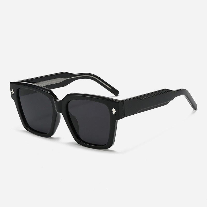 Damen Oversized Designer-solbrille med stilfull ramme og beskyttende UV-filter Luvikno
