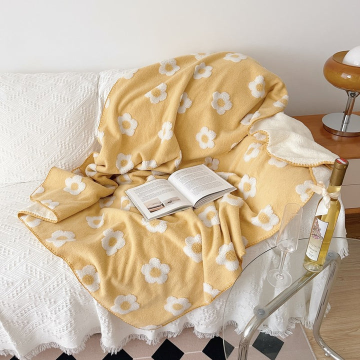 Unisex Kosebomullteppe med Lekent Blomsterdesign Luvikno
