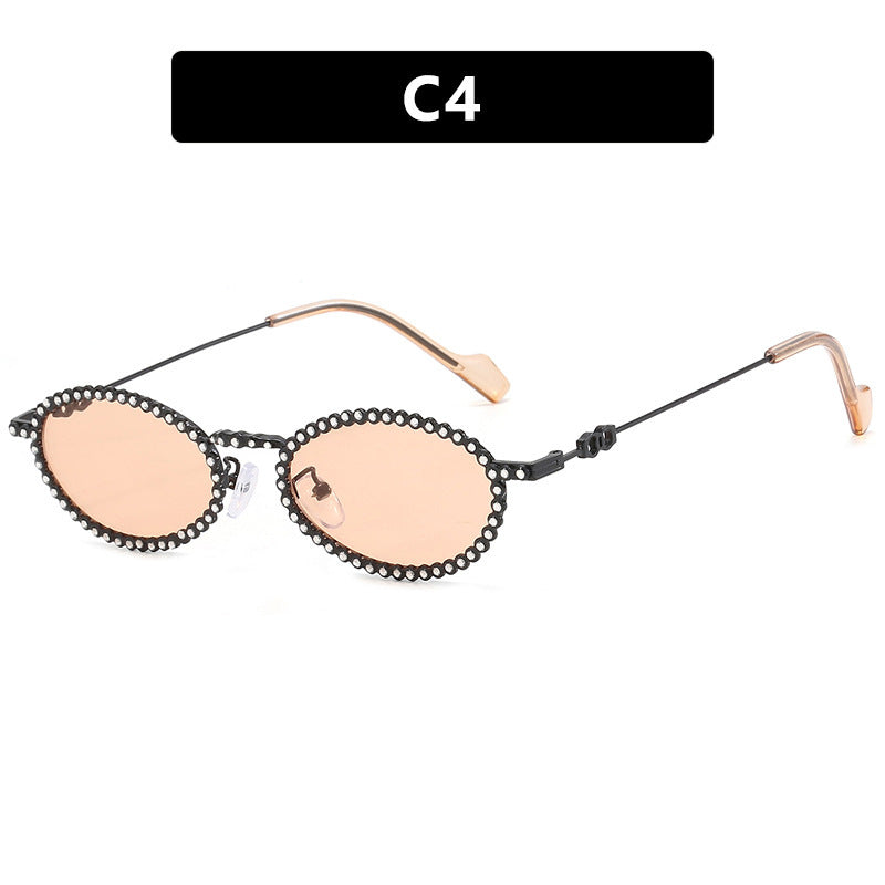 Dame moteriktig solbrille med unik, lekende kant Luvikno