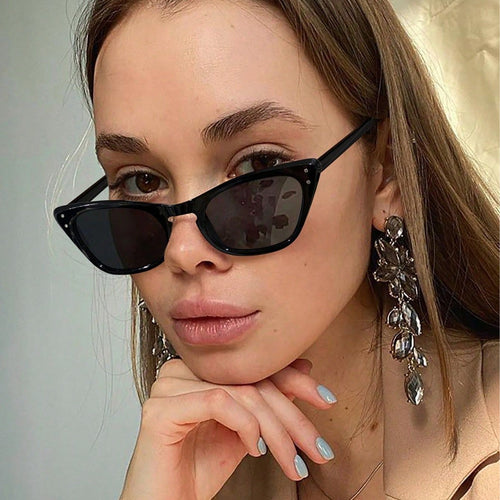 Dame Cat-Eye solbriller med speilende glass og stilfull ramme Luvikno