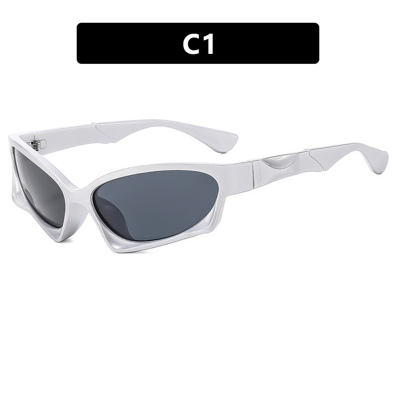 Dame sporty solbrille med moderne, aerodynamisk design Luvikno