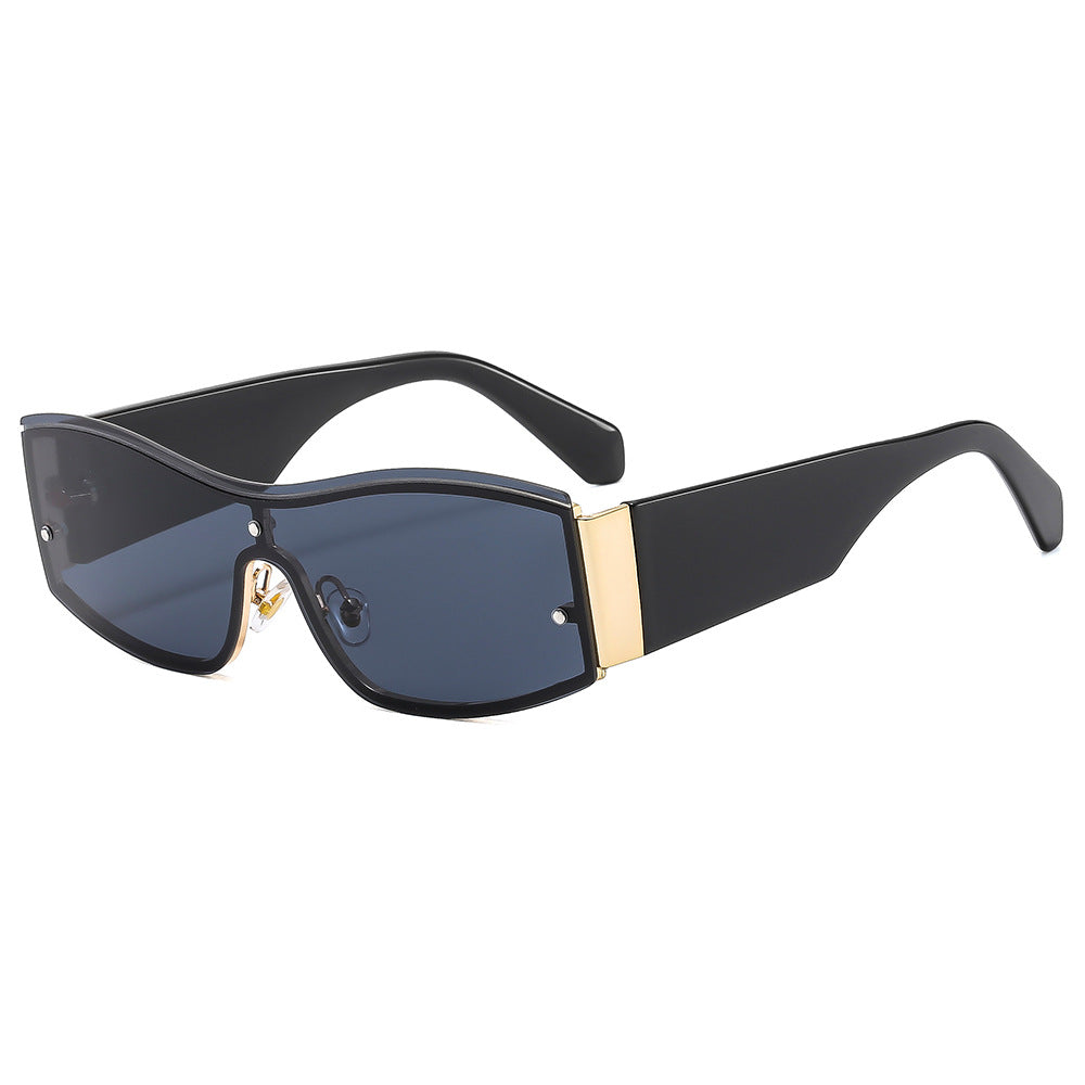 Damer trendy solbriller med markant design og robust ramme Luvikno