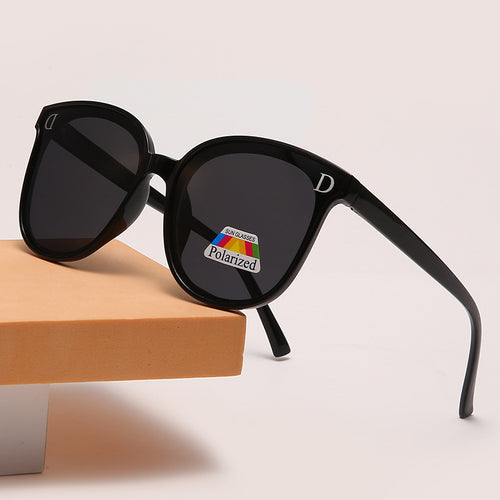 Dame moteriktig solbrille med polariserte linser Luvikno