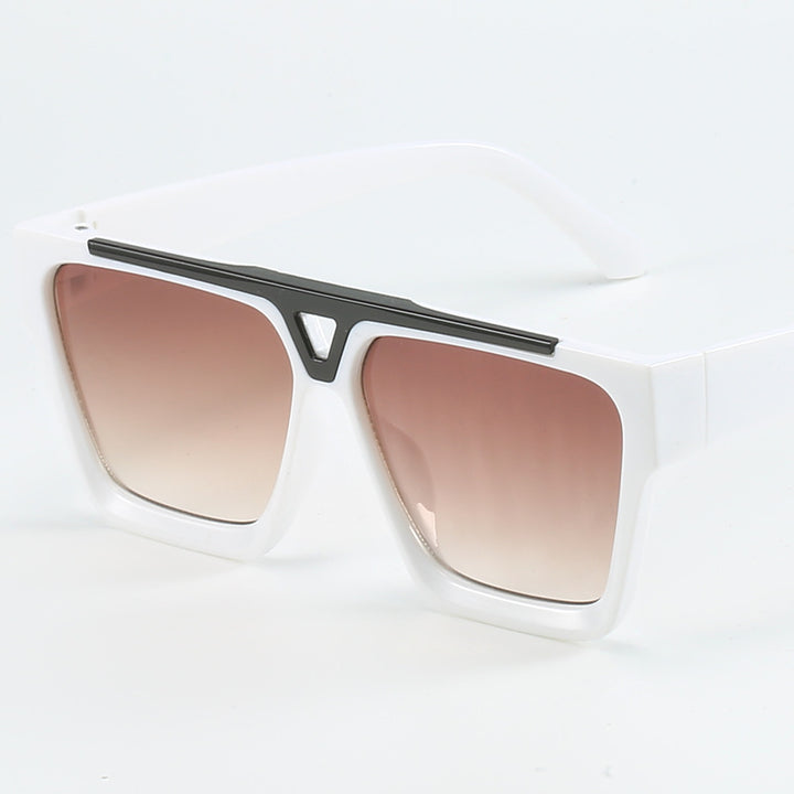 Dame moterik oversized solbrille med stilige gullaccent Luvikno
