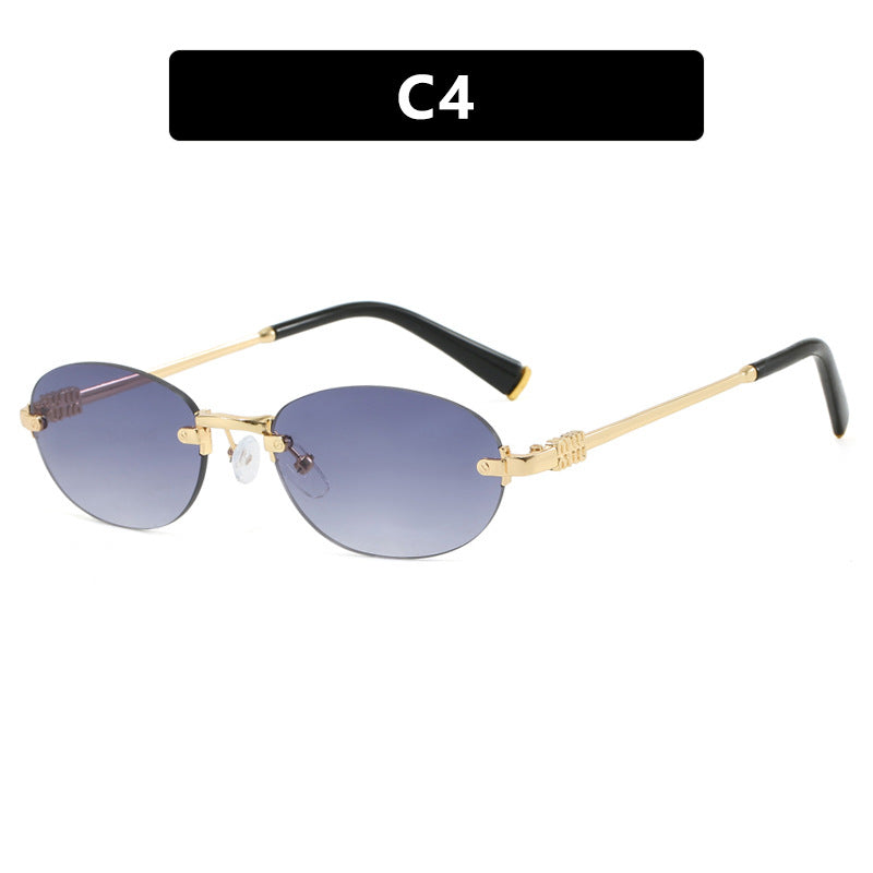 Dame moterimessig solbrille med oval ramme og elegante aksenter Luvikno