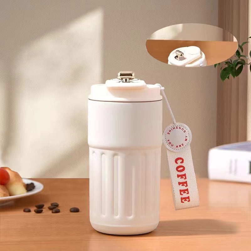 Unisex isolert kaffekopp med praktisk lokk Luvikno