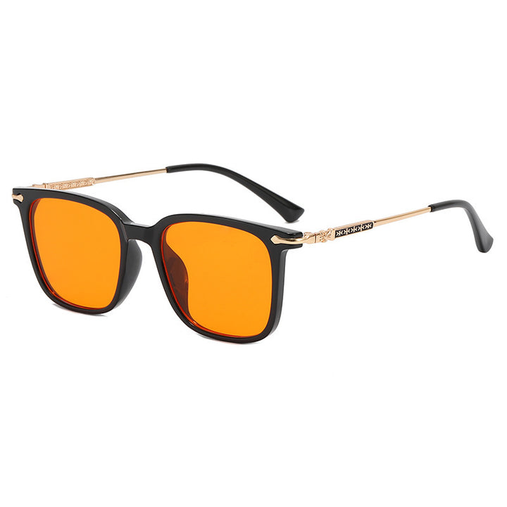 Dame moteriktig solbrille med elegant ramme og kontrasterende glass Luvikno
