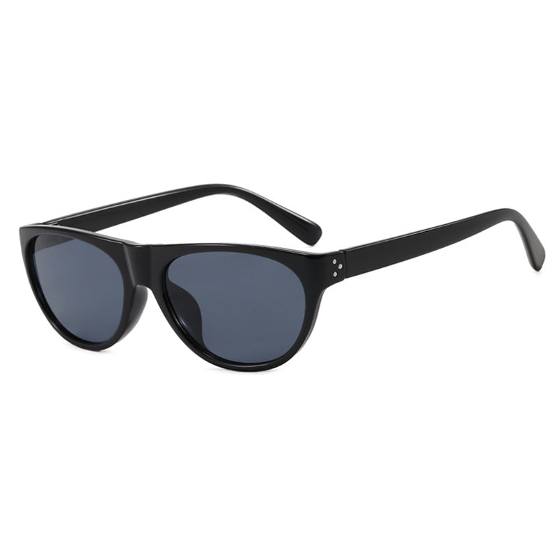 Dame moteriktig optisk brille med elegant kattøye-design Luvikno