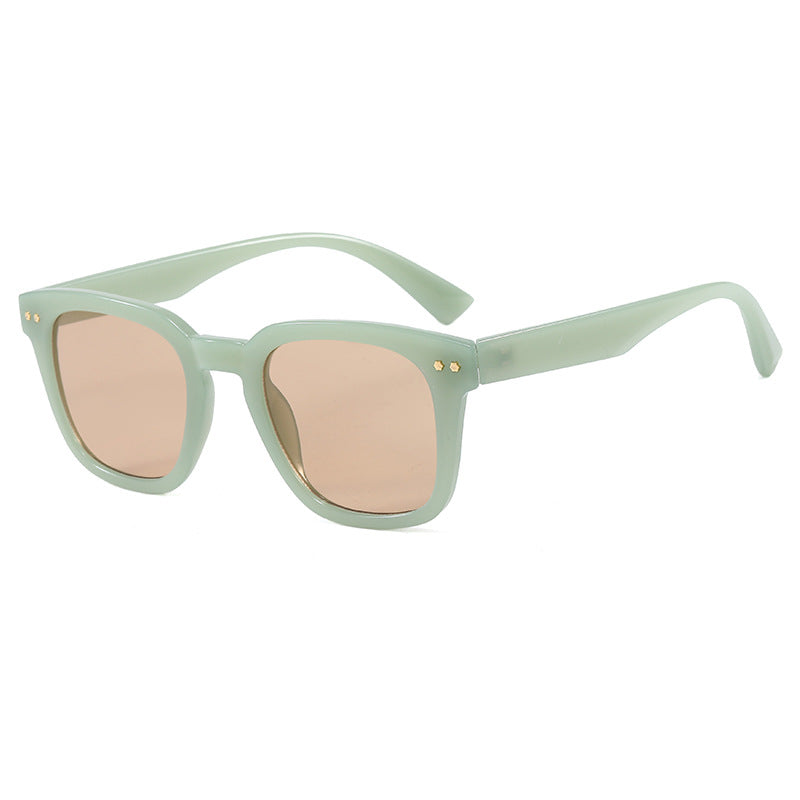 Dame Firkantet Solbrille med moderne gjennomsiktig ramme og UV-beskyttelse Luvikno