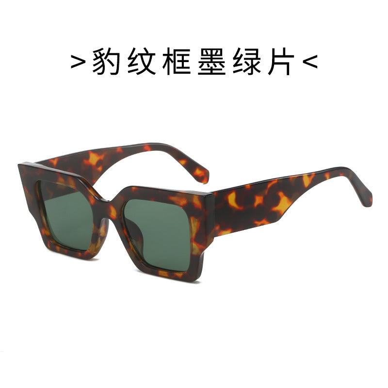 Dame Modisquadrat solbrille med bred ramme og UV-beskyttelse Luvikno