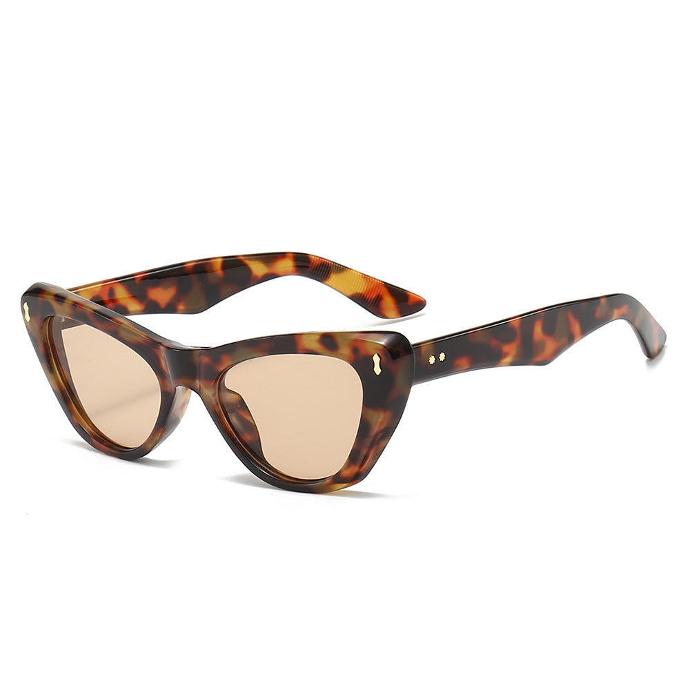 Damer cat-eye solbriller med elegante fremhevede rammer Luvikno