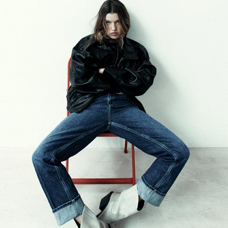 Luvik | Naisille elegantti ja tilava takki, jossa on pystykraavu