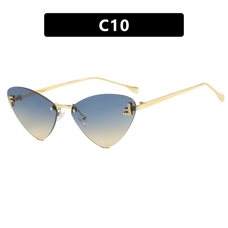 Damer ekstravagante Cat-Eye solbriller med glitrende detaljer Luvikno