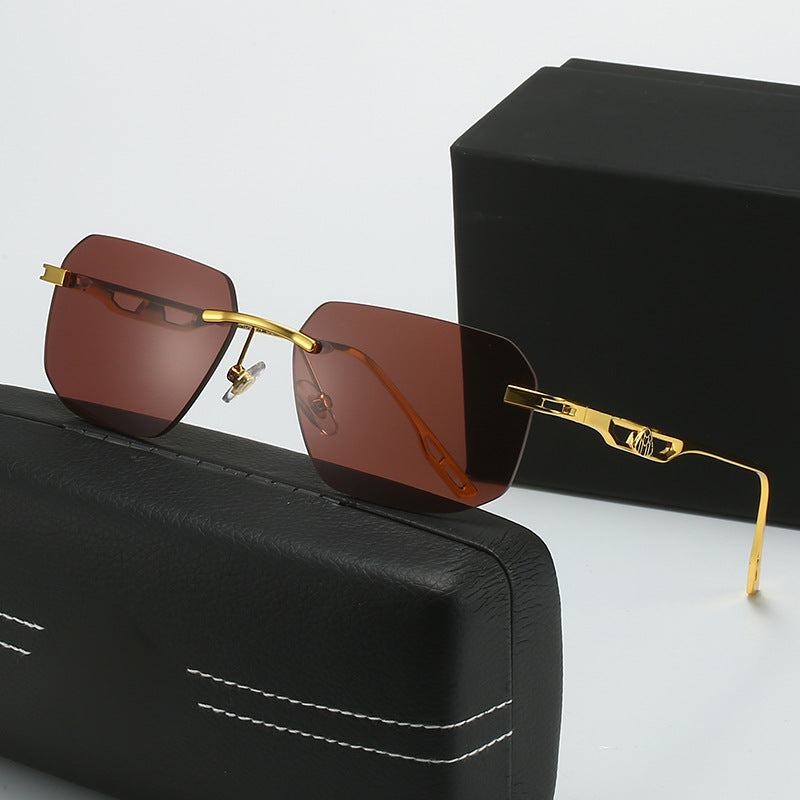 Dame moterik solbrille med luksuriøs ramme og ergonomisk design Luvikno