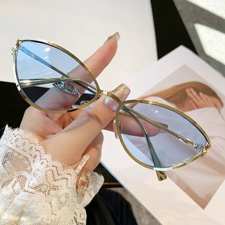 Dame Cat-Eye solbriller med elegant metallramme og UV-beskyttelse Luvikno