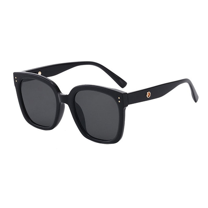 Dame moteriktig solbrille i trendy design Luvikno