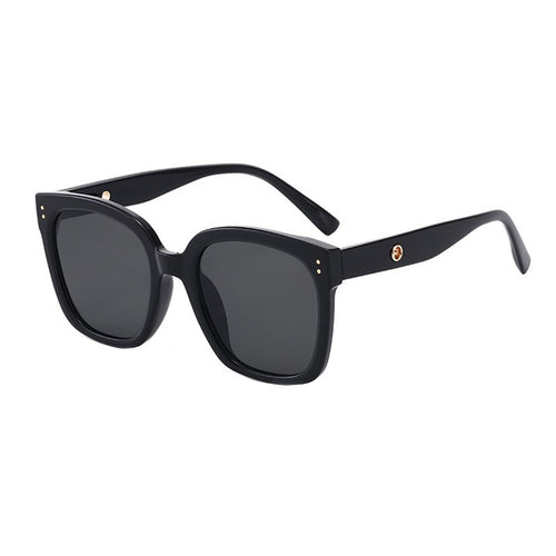 Dame moteriktig solbrille i trendy design Luvikno