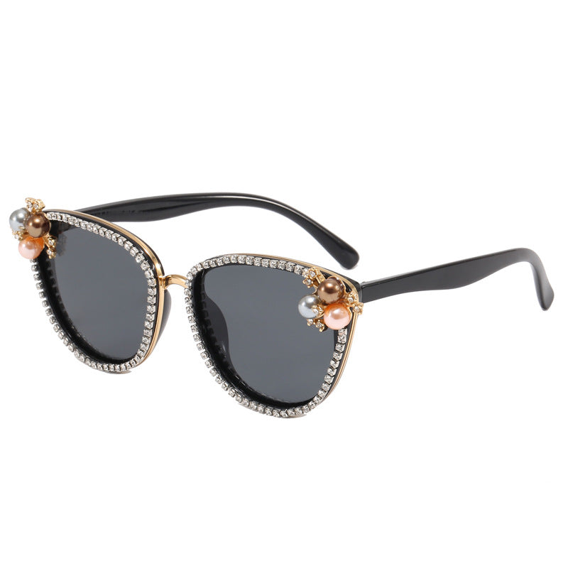 Dame glamorøs solbrille med perle- og krystaldekorasjon Luvikno
