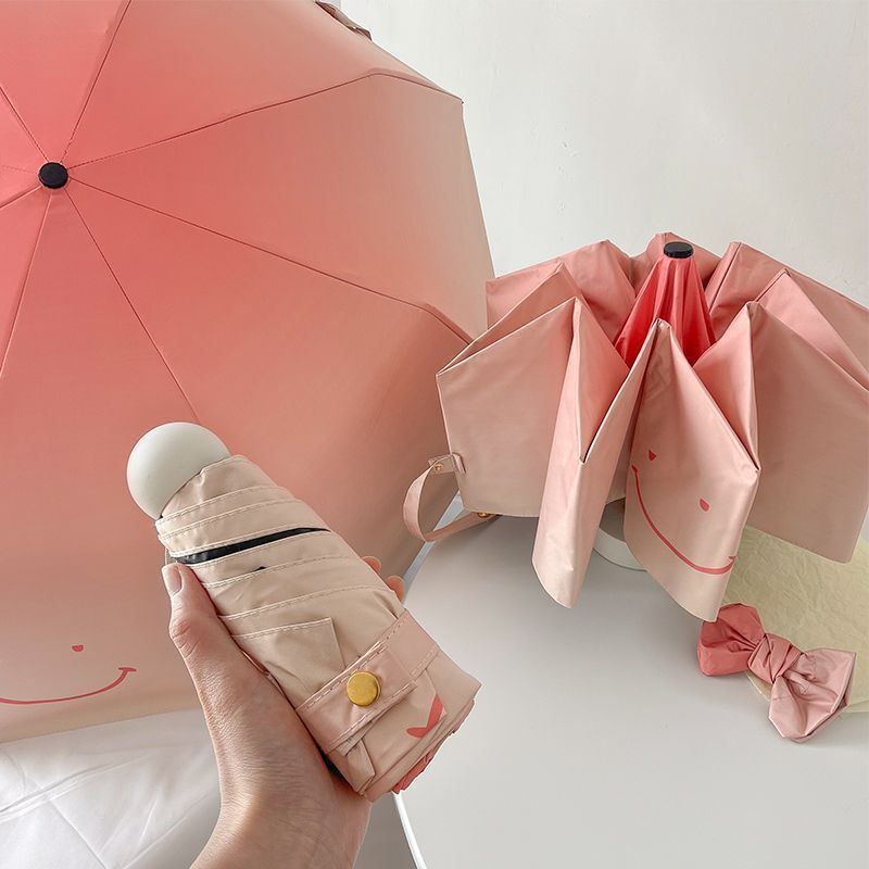 Dame foldbare paraply med leken design og praktisk treskaft Luvikno