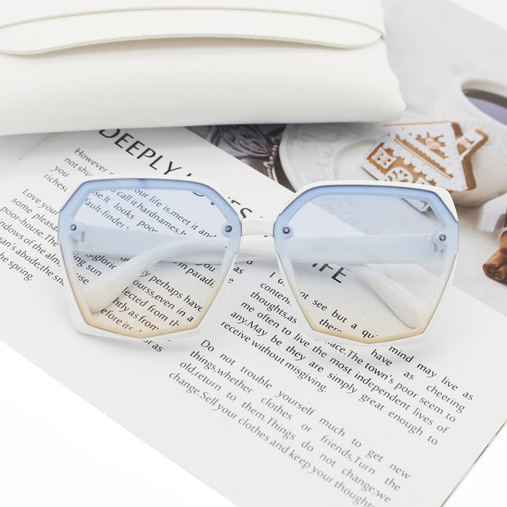 Dame Designer-solbrille i elegant hexagon-design Luvikno