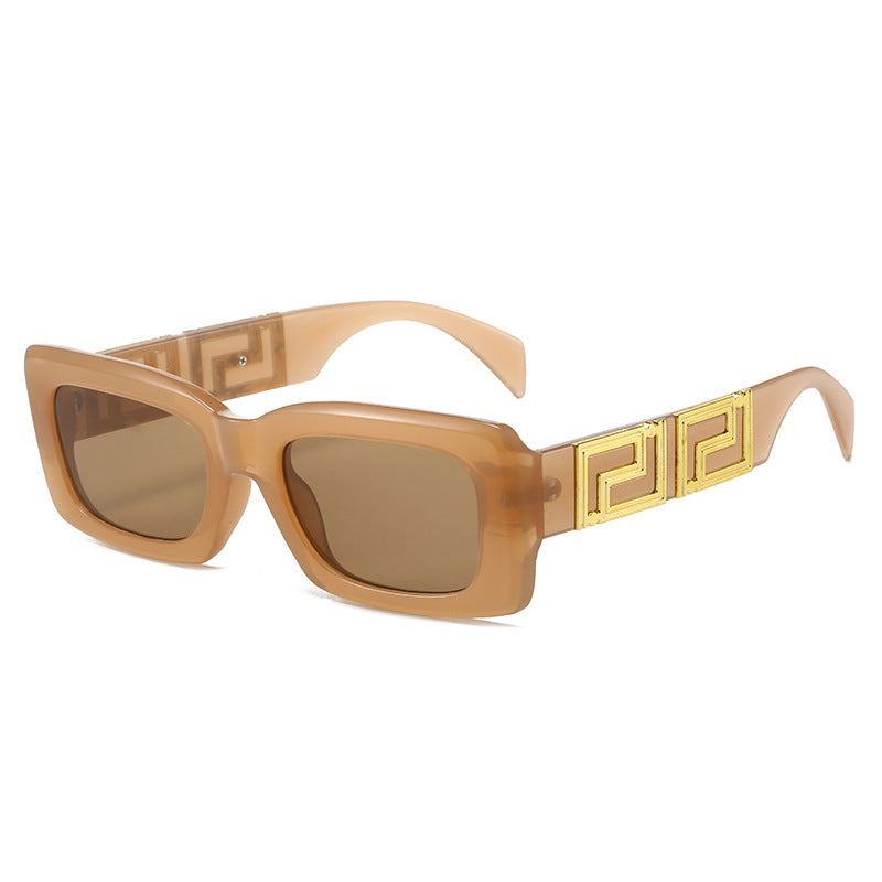Damer elegant firkantet solbrille med luksuriøs gullaccent Luvikno