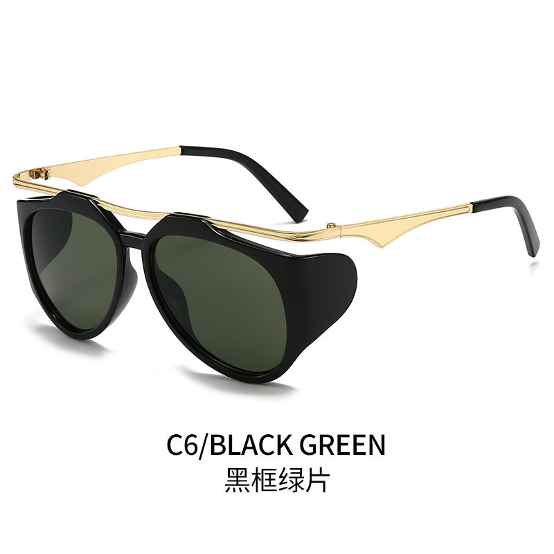 Dame Modis sport solbrille med oversized ramme og gull aksenter Luvikno
