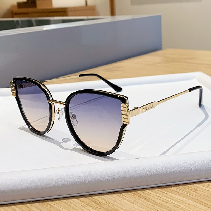 Damer Cat-Eye solbriller med elegante fremhevede linser Luvikno