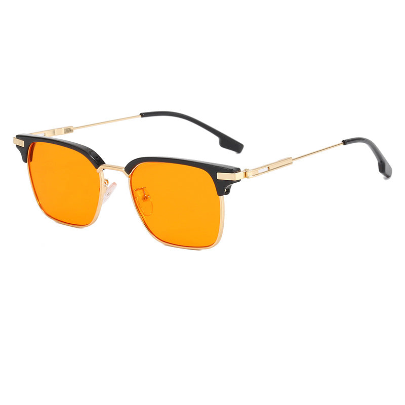 Dame kvadratisk solbrille med lett metallramme og brede stenger Luvikno
