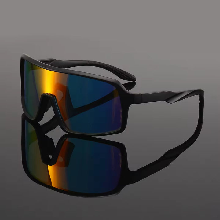 Dame fashion solbrille i futuristisk design med store glass Luvikno