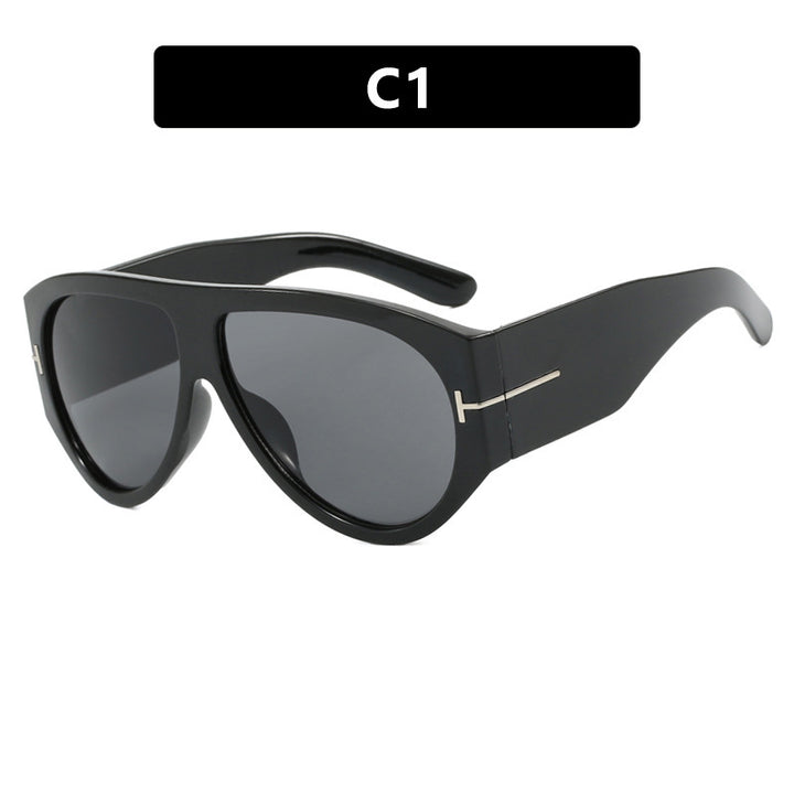 Dame elegant solbrille i markant design Luvikno