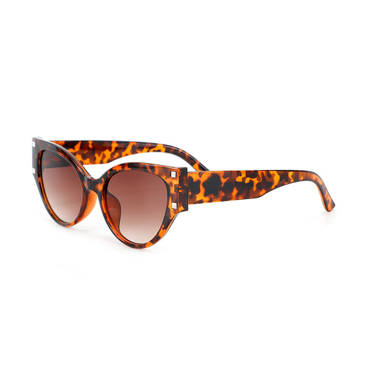 Dame trendy Cat-Eye solbriller med glamorøse aksenter Luvikno