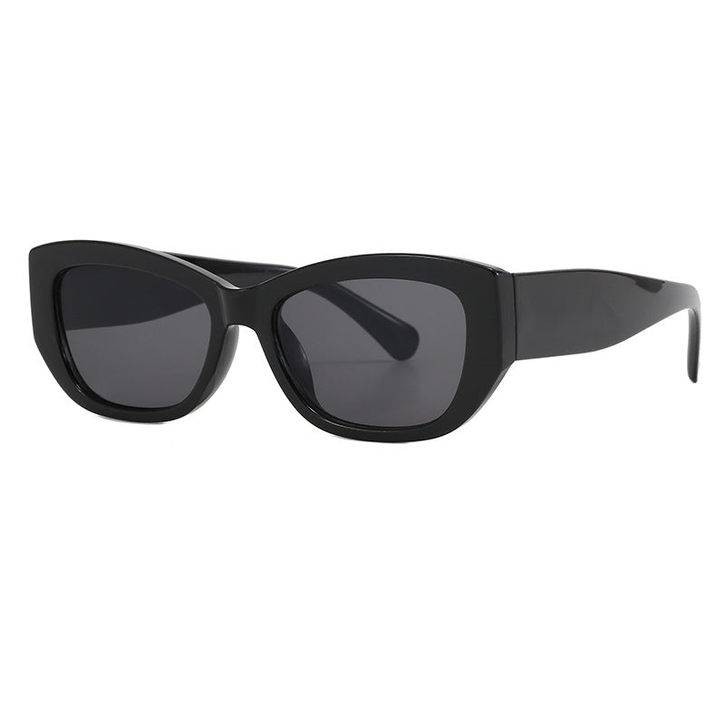 Dame moderne Cat-Eye solbriller laget av robust plast Luvikno