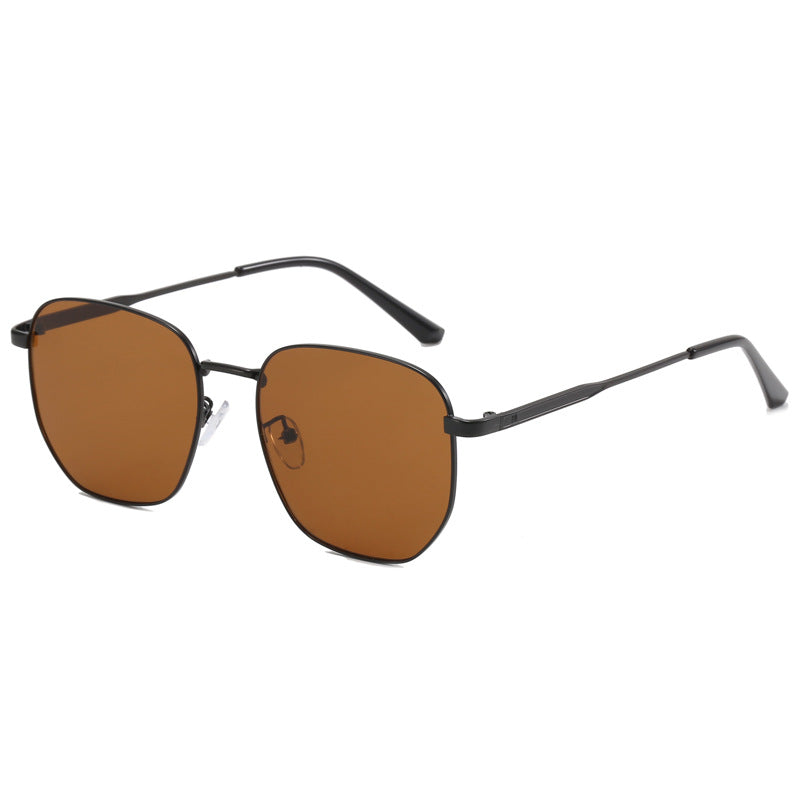 Dame moteriktig firkantet brille med lett metallramme Luvikno
