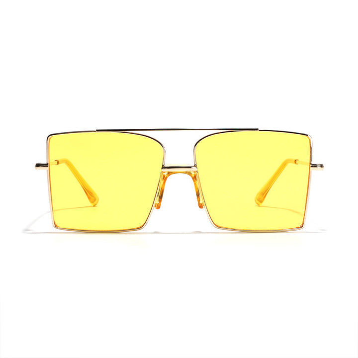 Dame elegant kvadratisk solbrille med moteriktige aksenter Luvikno