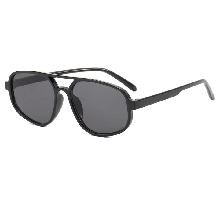Dame moteriktig oversized solbrille med trendy ramme Luvikno