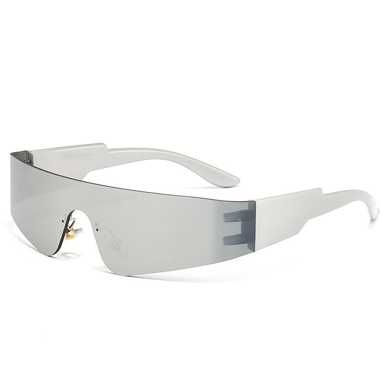 Dame Sporty solbriller med futuristisk design Luvikno