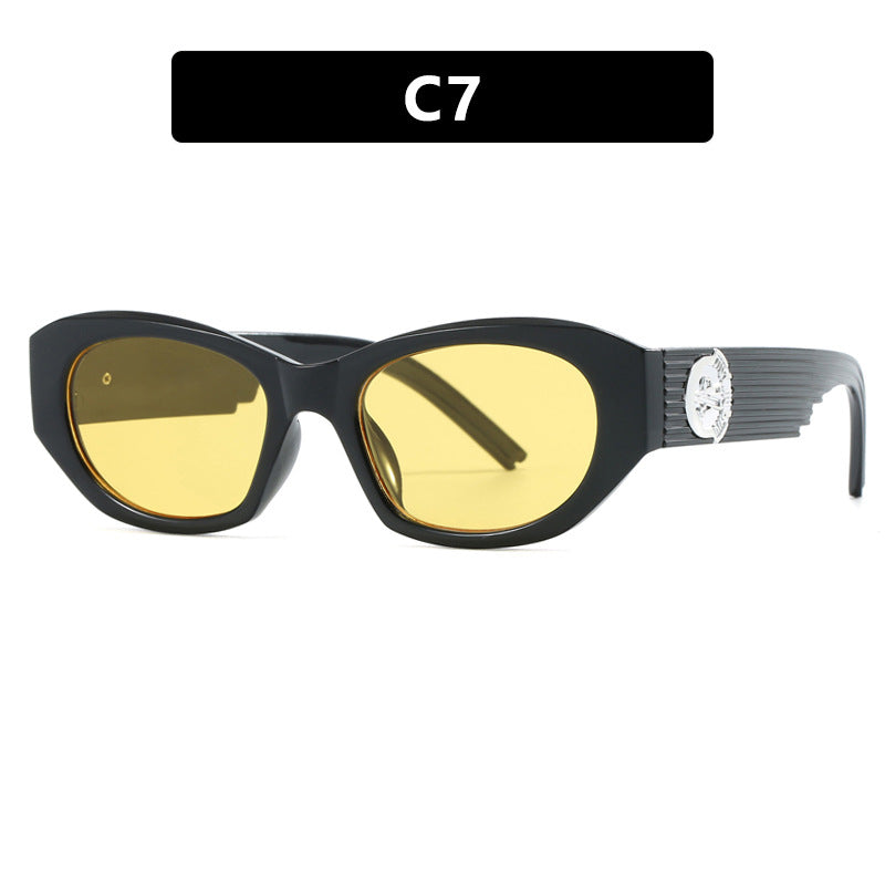 Dame moter Cat-Eye solbrille med markant design og luksuriøse detaljer Luvikno
