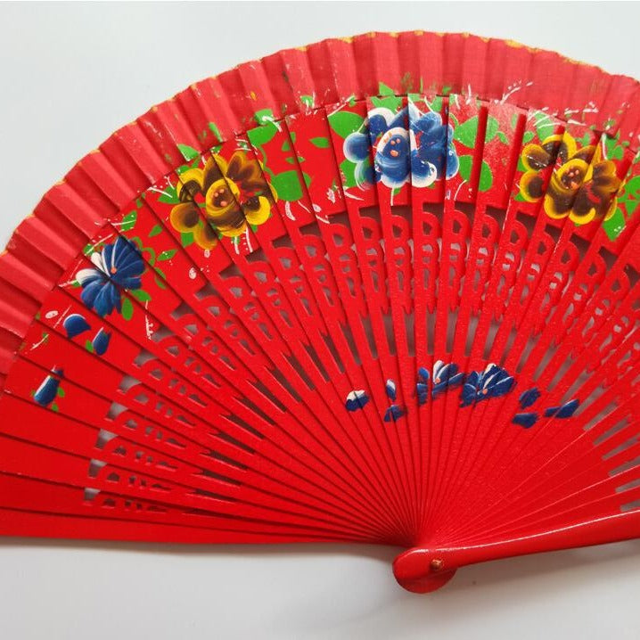 Damevifte med fargerik blomsterdesign Luvikno