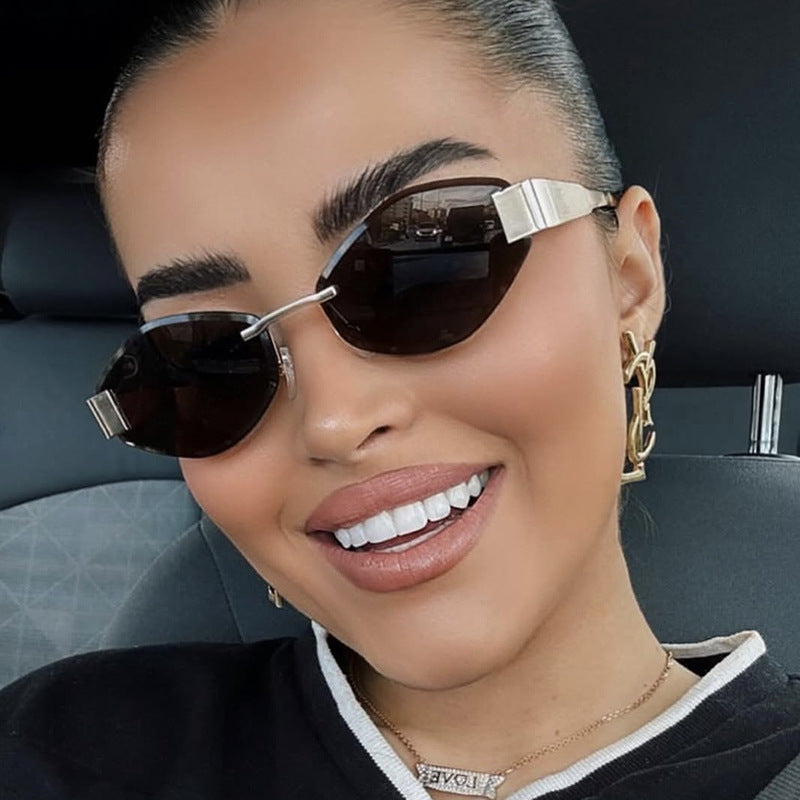 Dame motemessig solbrille med elegant åttekantet ramme og UV-beskyttelse Luvikno