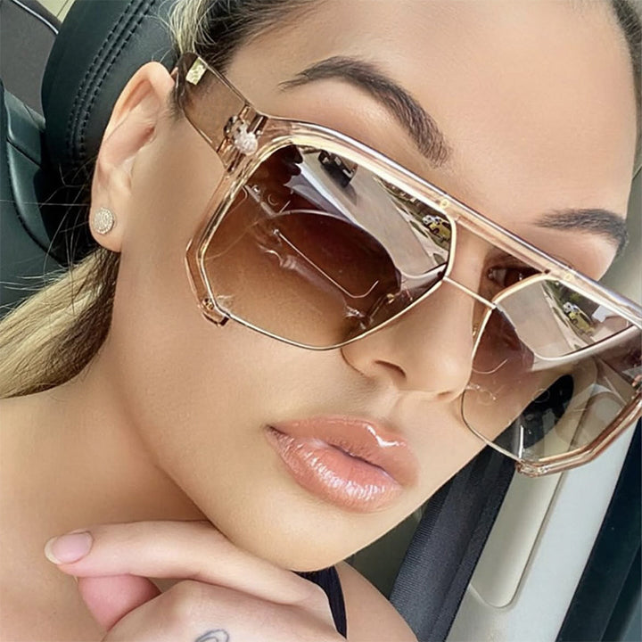 Dame modiske oversized solbriller med elegant, facettert rammeverkonstruktion Luvikno
