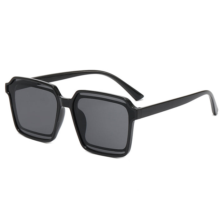 Dame elegant firkantet solbrille med robust ramme Luvikno