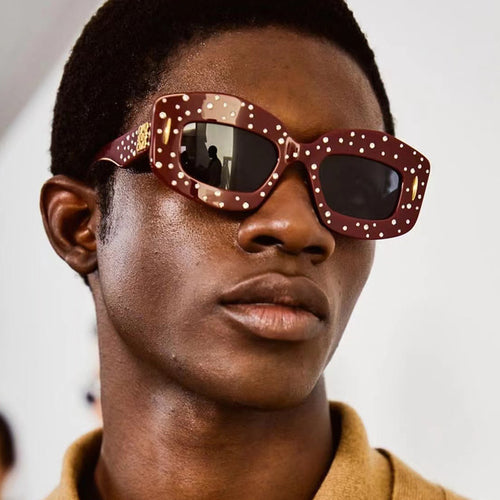 Dame moteriktig solbrille med glamorøs strass-dekor Luvikno