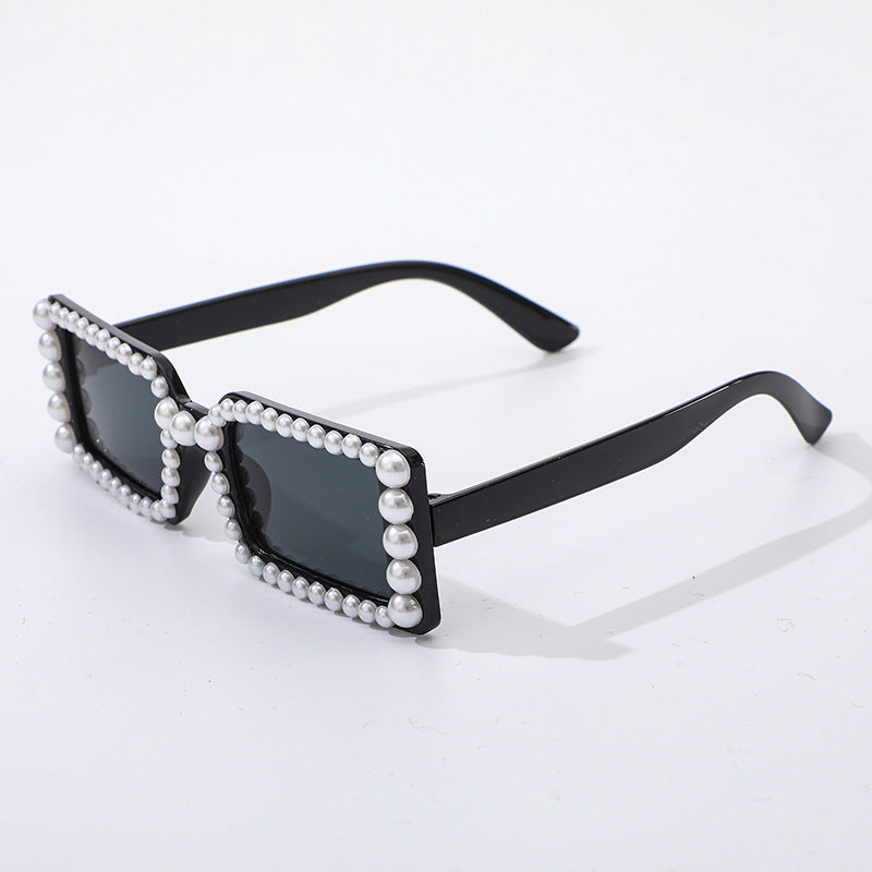 Dame stilig solbrille med perlepynt Luvikno