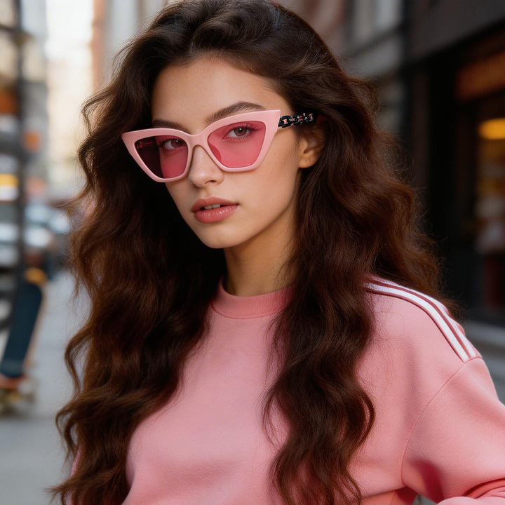 Dame Cat-Eye solbrille med luksuriøs kjettingramme Luvikno