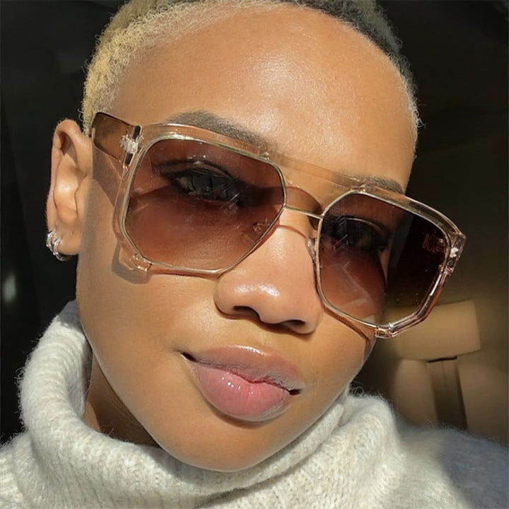 Dame modiske oversized solbriller med elegant, facettert rammeverkonstruktion Luvikno